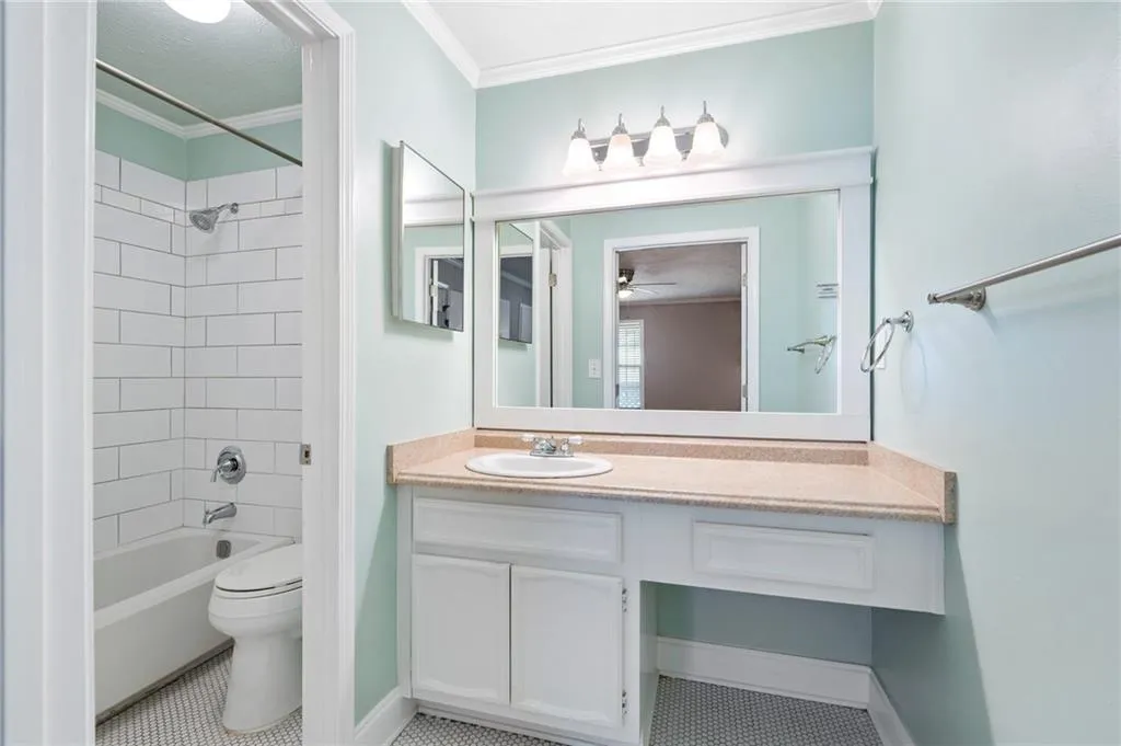 1205 Vicksburg Place, Sandy Springs, Georgia 30350, 2 Bedrooms Bedrooms, ,2 BathroomsBathrooms,Residential,Sold,1205 Vicksburg Place,7083367