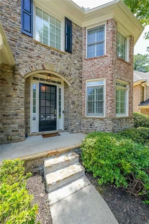 100 Wembley Court, Atlanta, Georgia 30328, 5 Bedrooms Bedrooms, ,4 BathroomsBathrooms,Residential,For Sale,100 Wembley Court,7413917