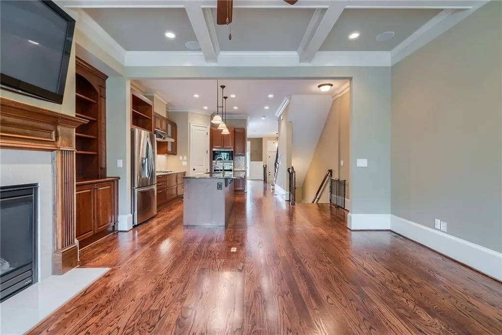 3566 Roswell Road Nw, Atlanta, Georgia 30305, 3 Bedrooms Bedrooms, ,3 BathroomsBathrooms,Residential,Sold,3566 Roswell Road Nw,6044933