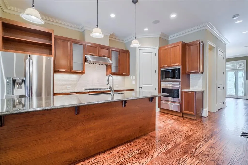 3566 Roswell Road Nw, Atlanta, Georgia 30305, 3 Bedrooms Bedrooms, ,3 BathroomsBathrooms,Residential,Sold,3566 Roswell Road Nw,6044933