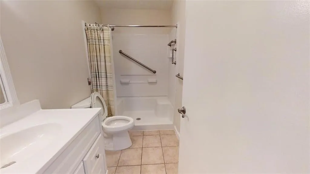 475 Mount Vernon Highway Ne Unit B212, Sandy Springs, Georgia 30328, 1 Bedroom Bedrooms, ,1 BathroomBathrooms,Residential,Sold,475 Mount Vernon Highway Ne Unit B212,6879928