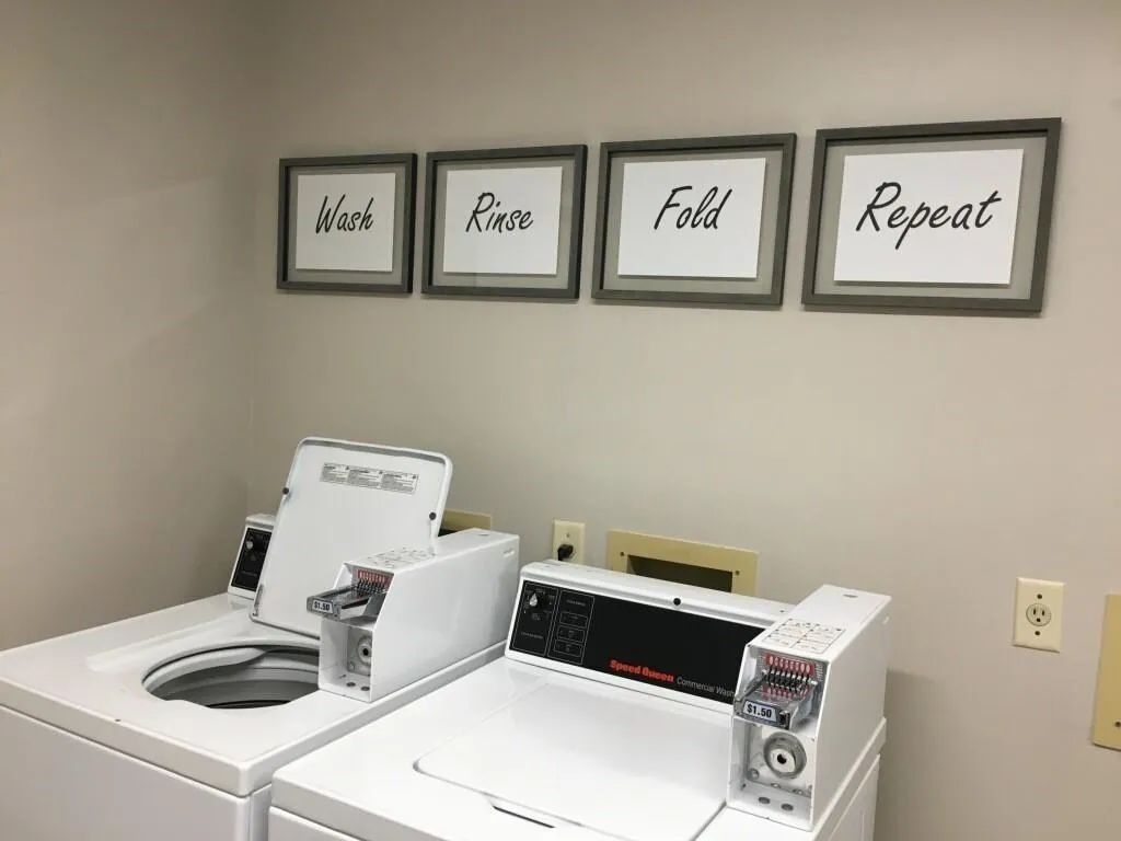 475 Mount Vernon Highway Ne Unit B212, Sandy Springs, Georgia 30328, 1 Bedroom Bedrooms, ,1 BathroomBathrooms,Residential,Sold,475 Mount Vernon Highway Ne Unit B212,6879928