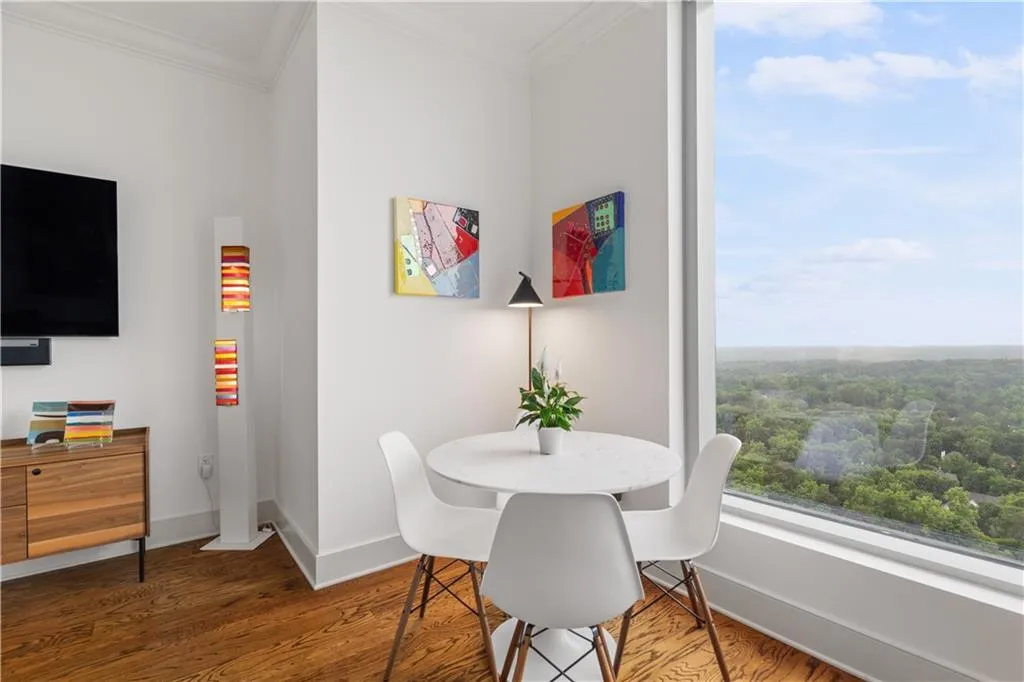 3630 Peachtree Road Ne Unit 2309, Atlanta, Georgia 30326, 1 Bedroom Bedrooms, ,1 BathroomBathrooms,Residential,Sold,3630 Peachtree Road Ne Unit 2309,7591031