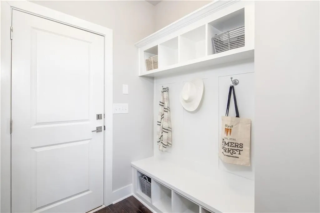 6073 Boylston Drive Unit 12, Sandy Springs, Georgia 30328, 3 Bedrooms Bedrooms, ,3 BathroomsBathrooms,Residential,Sold,6073 Boylston Drive Unit 12,6616620