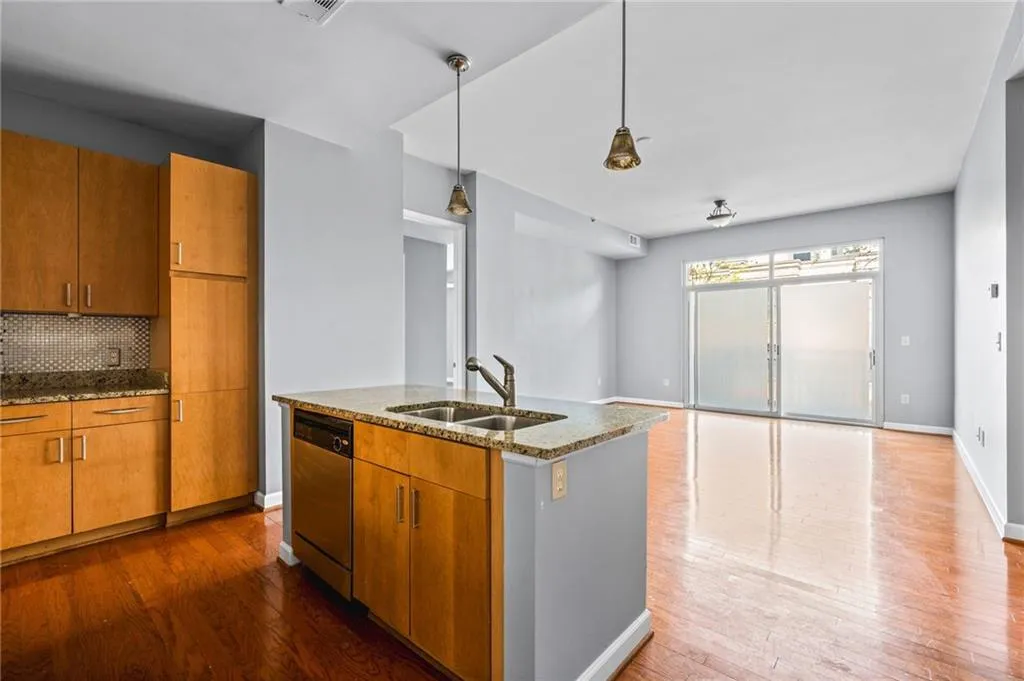 711 Cosmopolitan Drive Ne Unit 213, Atlanta, Georgia 30324, 2 Bedrooms Bedrooms, ,2 BathroomsBathrooms,Residential,For Sale,711 Cosmopolitan Drive Ne Unit 213,7649491