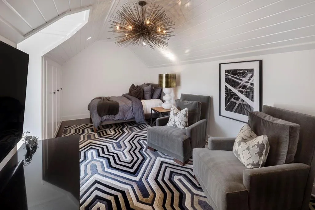Upstairs bedroom