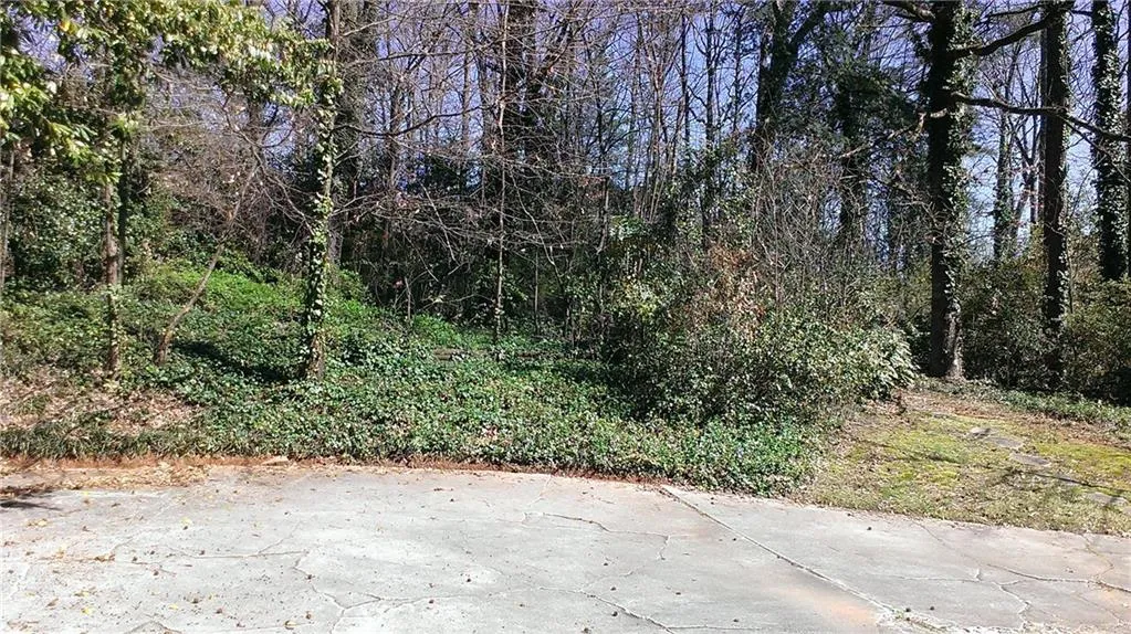 805 Glenairy Drive, Atlanta, Georgia 30328, 3 Bedrooms Bedrooms, ,2 BathroomsBathrooms,Residential,Sold,805 Glenairy Drive,5971528