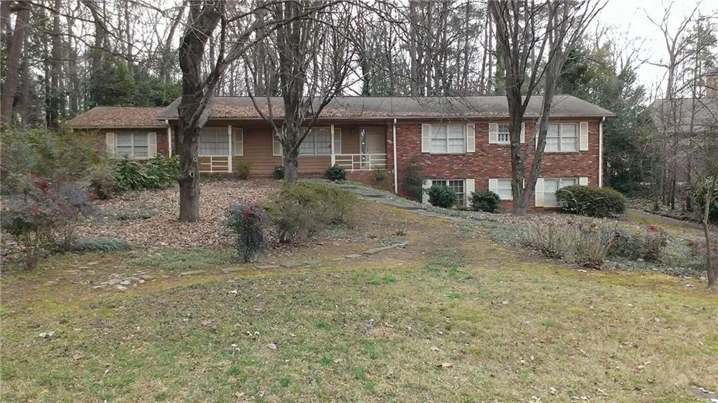 805 Glenairy Drive, Atlanta, Georgia 30328, 3 Bedrooms Bedrooms, ,2 BathroomsBathrooms,Residential,Sold,805 Glenairy Drive,5971528