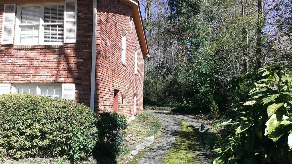 805 Glenairy Drive, Atlanta, Georgia 30328, 3 Bedrooms Bedrooms, ,2 BathroomsBathrooms,Residential,Sold,805 Glenairy Drive,5971528