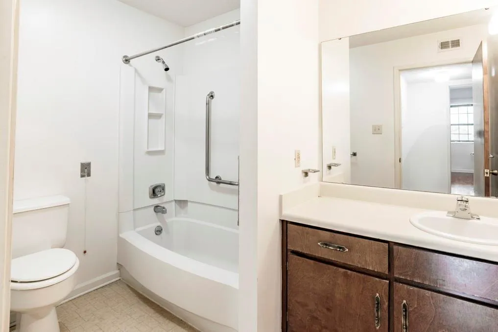 475 Mount Vernon Highway Ne Unit B218, Sandy Springs, Georgia 30328, 2 Bedrooms Bedrooms, ,2 BathroomsBathrooms,Residential,Sold,475 Mount Vernon Highway Ne Unit B218,7256884