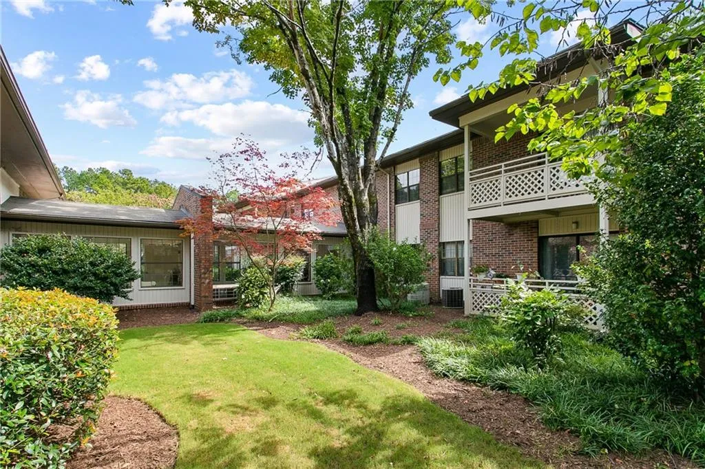 475 Mount Vernon Highway Ne Unit B218, Sandy Springs, Georgia 30328, 2 Bedrooms Bedrooms, ,2 BathroomsBathrooms,Residential,Sold,475 Mount Vernon Highway Ne Unit B218,7256884