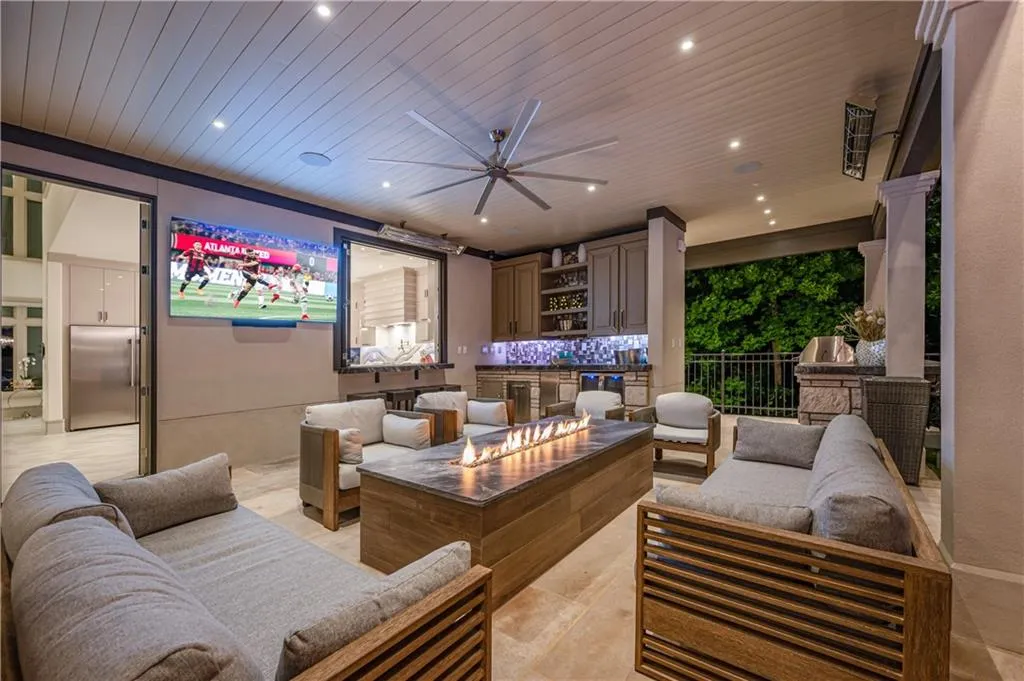 1090 Kingston Drive, Sandy Springs, Georgia 30342, 6 Bedrooms Bedrooms, ,6 BathroomsBathrooms,Residential,Sold,1090 Kingston Drive,7145530 1090 Kingston Drive, Sandy Springs, Georgia 30342, 6 Bedrooms Bedrooms, ,6 BathroomsBathrooms,Residential,Sold,1090 Kingston Drive,7145530