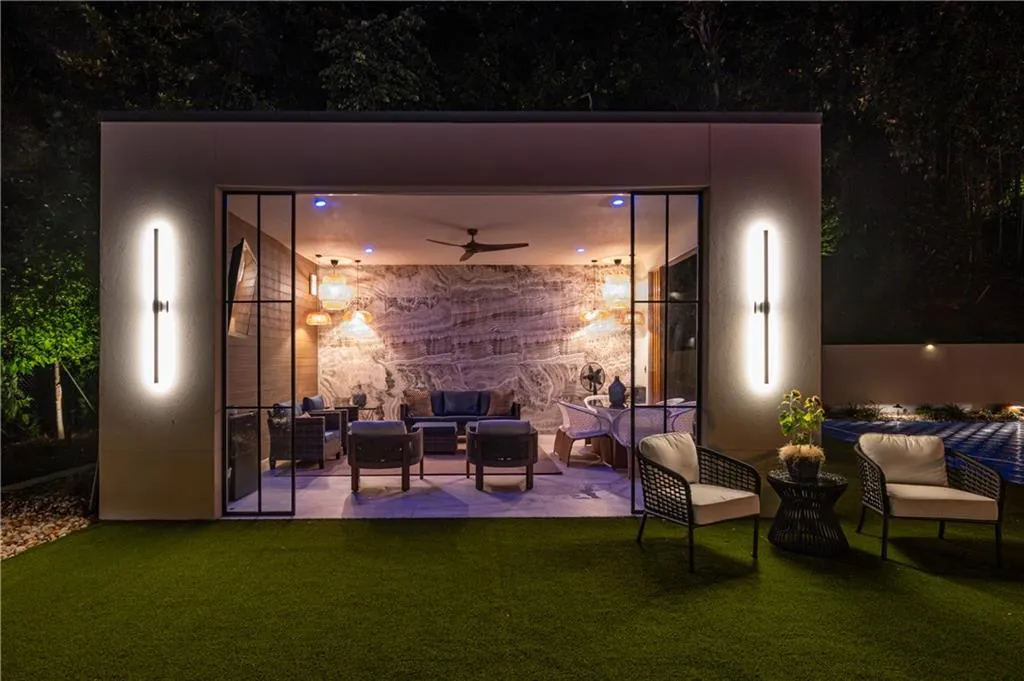 1090 Kingston Drive, Sandy Springs, Georgia 30342, 6 Bedrooms Bedrooms, ,6 BathroomsBathrooms,Residential,Sold,1090 Kingston Drive,7145530 1090 Kingston Drive, Sandy Springs, Georgia 30342, 6 Bedrooms Bedrooms, ,6 BathroomsBathrooms,Residential,Sold,1090 Kingston Drive,7145530