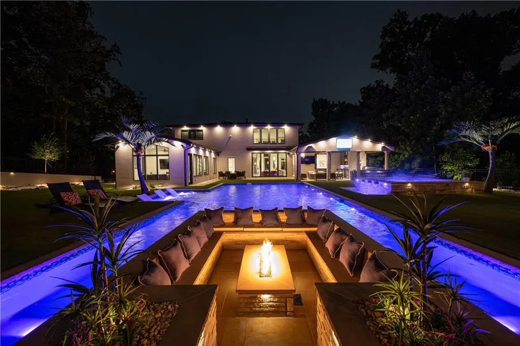 1090 Kingston Drive, Sandy Springs, Georgia 30342, 6 Bedrooms Bedrooms, ,6 BathroomsBathrooms,Residential,Sold,1090 Kingston Drive,7145530 1090 Kingston Drive, Sandy Springs, Georgia 30342, 6 Bedrooms Bedrooms, ,6 BathroomsBathrooms,Residential,Sold,1090 Kingston Drive,7145530