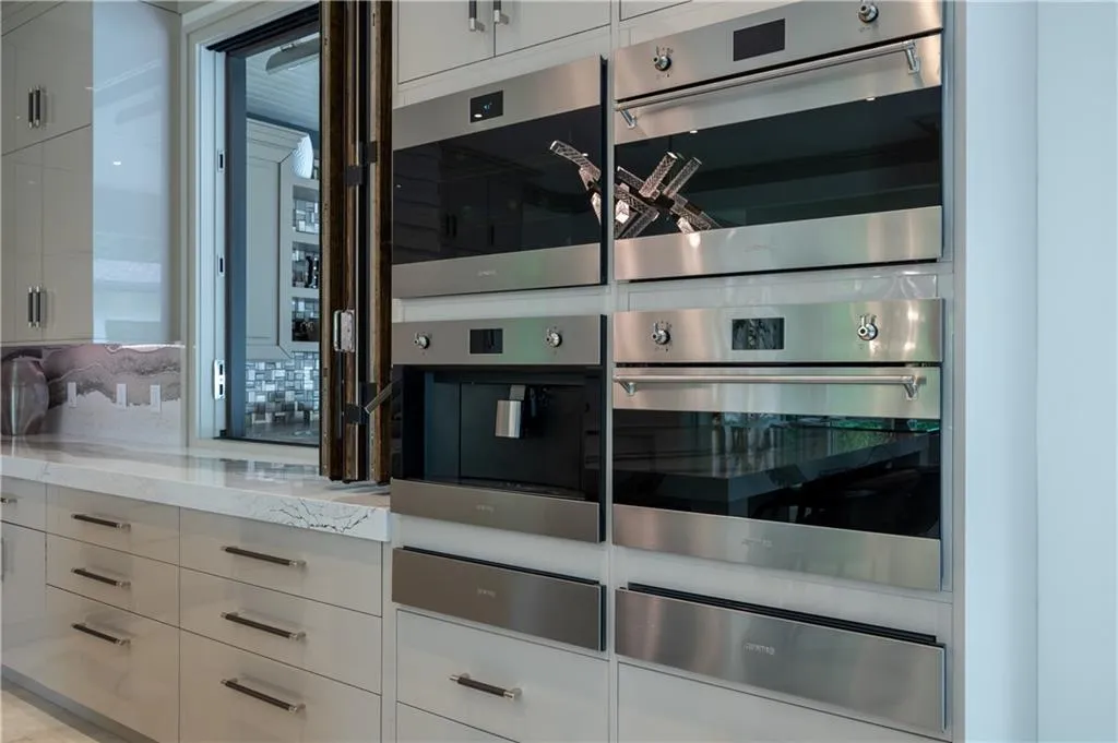 1090 Kingston Drive, Sandy Springs, Georgia 30342, 6 Bedrooms Bedrooms, ,6 BathroomsBathrooms,Residential,Sold,1090 Kingston Drive,7145530 1090 Kingston Drive, Sandy Springs, Georgia 30342, 6 Bedrooms Bedrooms, ,6 BathroomsBathrooms,Residential,Sold,1090 Kingston Drive,7145530