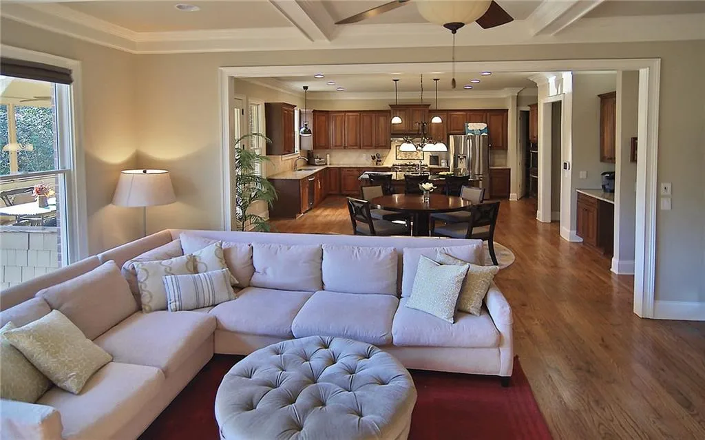 397 Carriage Drive, Atlanta, Georgia 30328, 6 Bedrooms Bedrooms, ,5 BathroomsBathrooms,Residential,Sold,397 Carriage Drive,5635836