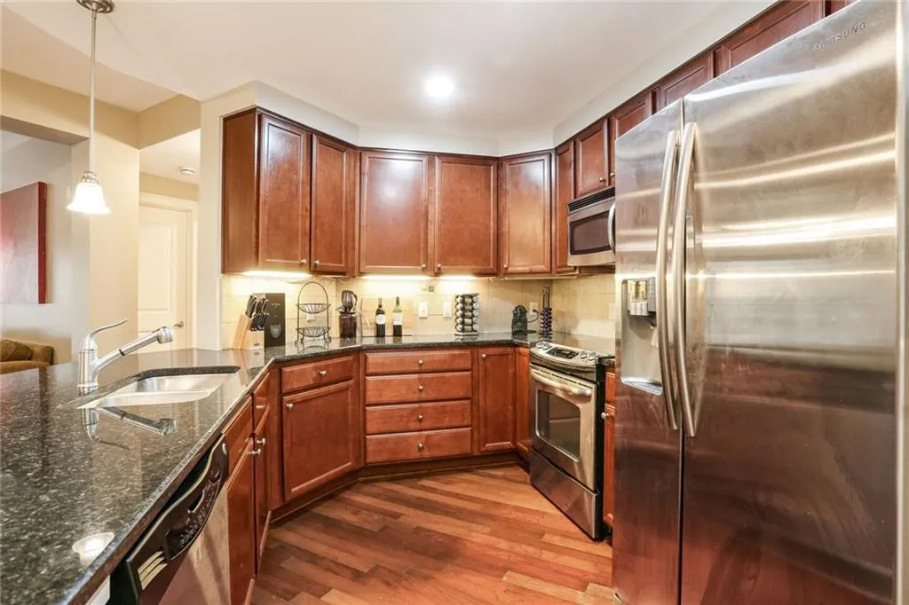200 River Vista Drive Unit 231, Atlanta, Georgia 30339, 2 Bedrooms Bedrooms, ,2 BathroomsBathrooms,Residential,Sold,200 River Vista Drive Unit 231,7467807