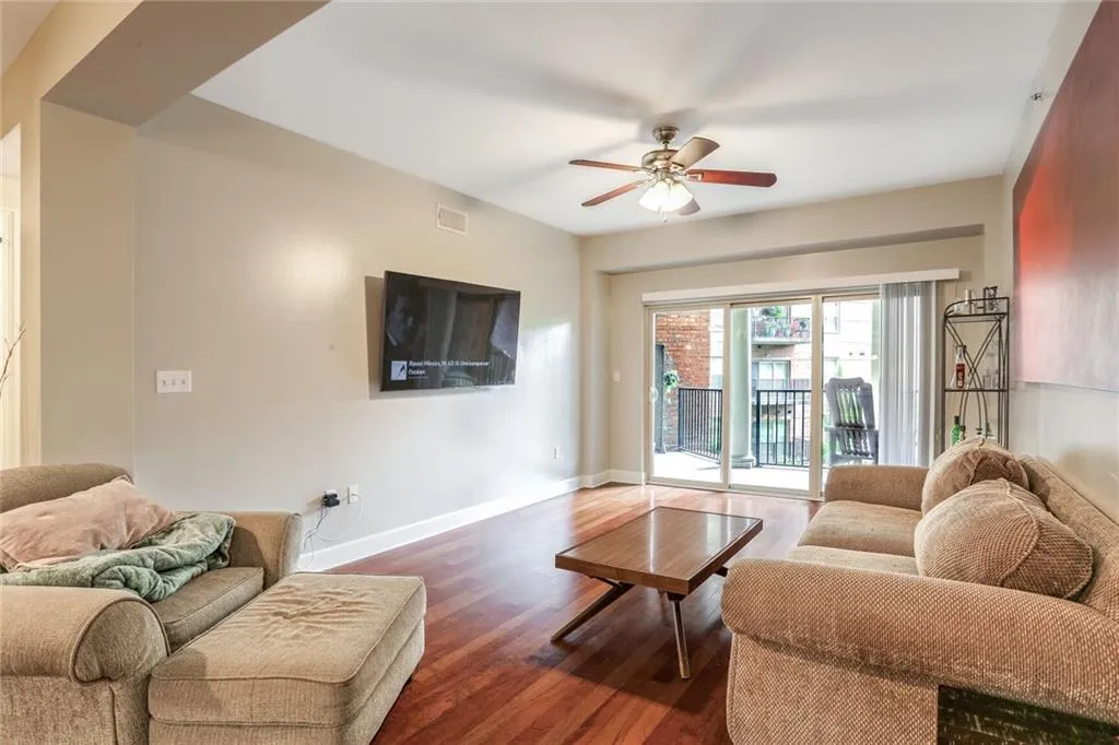 200 River Vista Drive Unit 231, Atlanta, Georgia 30339, 2 Bedrooms Bedrooms, ,2 BathroomsBathrooms,Residential,Sold,200 River Vista Drive Unit 231,7467807