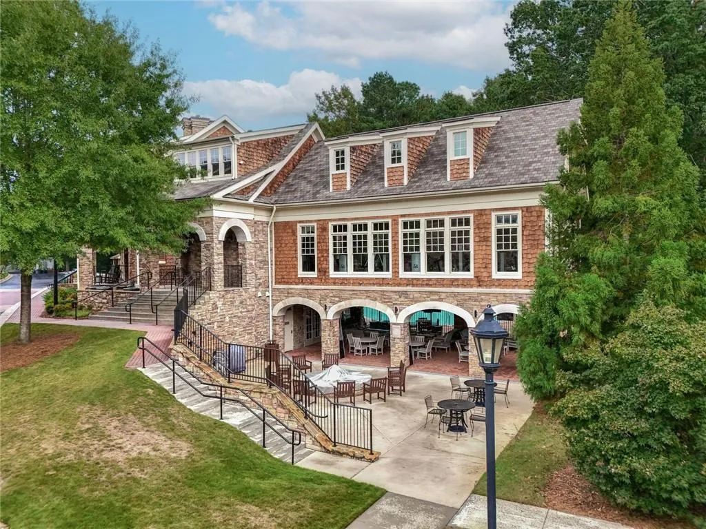 200 River Vista Drive Unit 231, Atlanta, Georgia 30339, 2 Bedrooms Bedrooms, ,2 BathroomsBathrooms,Residential,Sold,200 River Vista Drive Unit 231,7467807