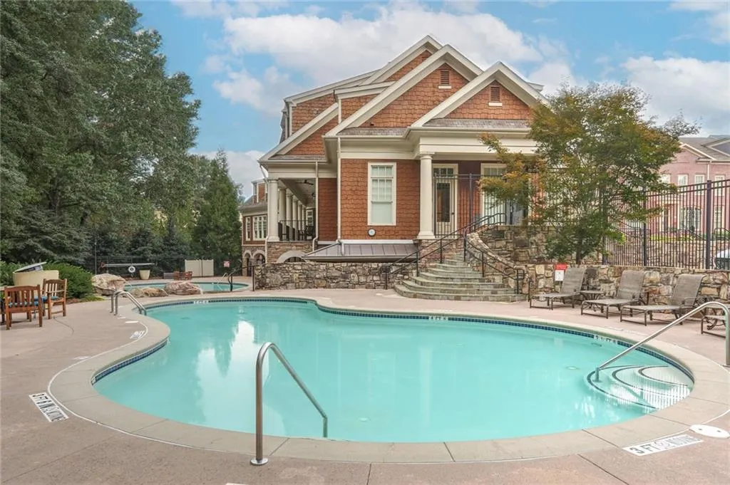 200 River Vista Drive Unit 231, Atlanta, Georgia 30339, 2 Bedrooms Bedrooms, ,2 BathroomsBathrooms,Residential,Sold,200 River Vista Drive Unit 231,7467807
