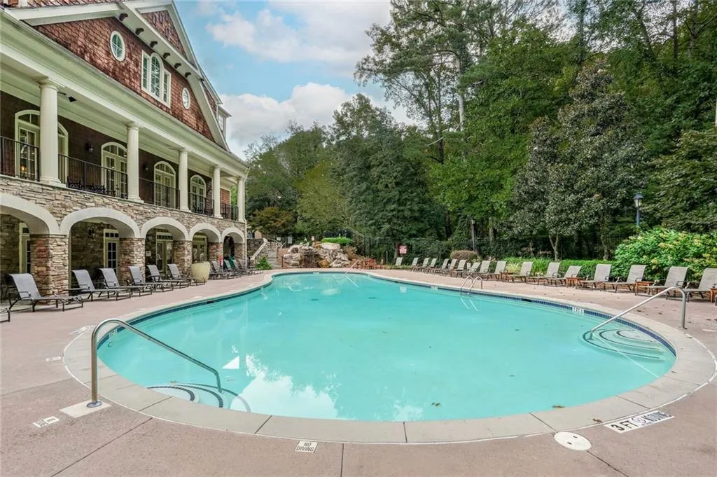 200 River Vista Drive Unit 231, Atlanta, Georgia 30339, 2 Bedrooms Bedrooms, ,2 BathroomsBathrooms,Residential,Sold,200 River Vista Drive Unit 231,7467807