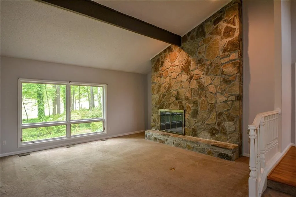 9870 Huntcliff Trace, Sandy Springs, Georgia 30350, 4 Bedrooms Bedrooms, ,3 BathroomsBathrooms,Residential,Sold,9870 Huntcliff Trace,6543194