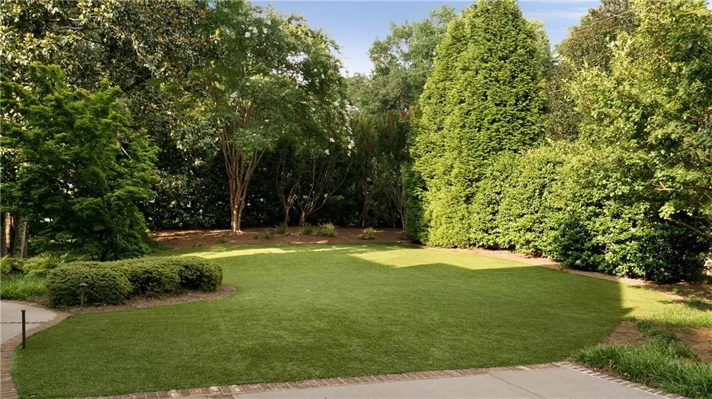 4136 N Stratford Road Ne, Atlanta, Georgia 30342, 6 Bedrooms Bedrooms, ,7 BathroomsBathrooms,Residential,For Sale,4136 N Stratford Road Ne,7627296