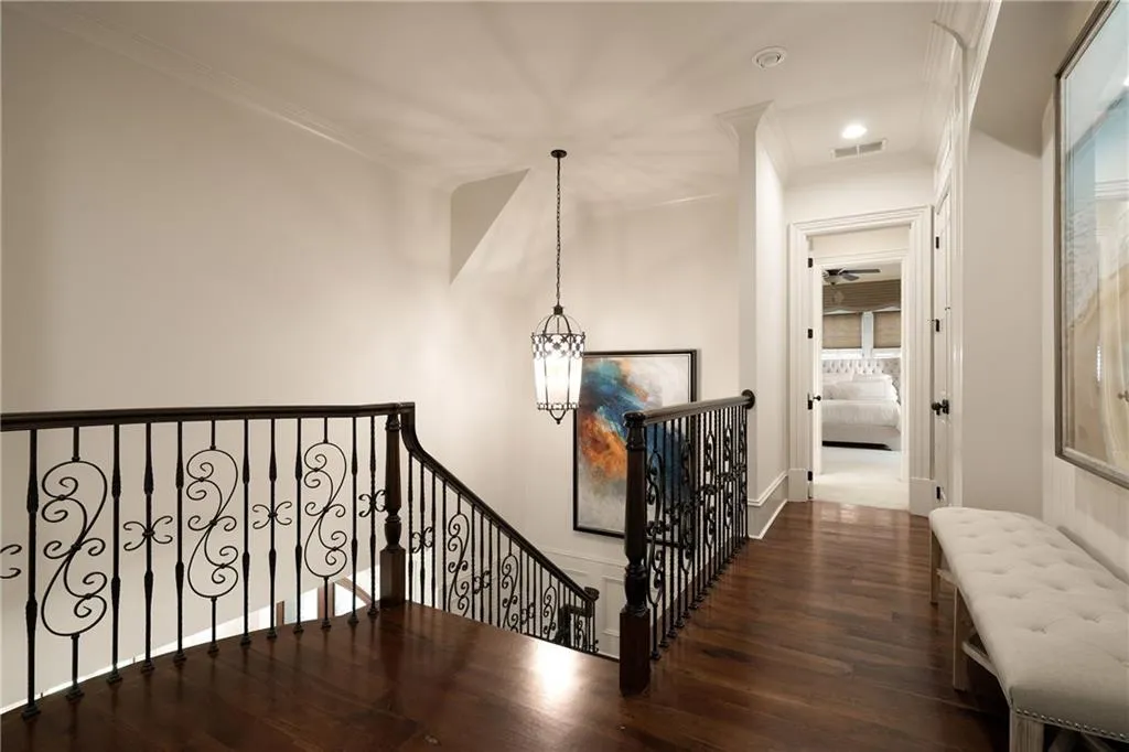 4136 N Stratford Road Ne, Atlanta, Georgia 30342, 6 Bedrooms Bedrooms, ,7 BathroomsBathrooms,Residential,For Sale,4136 N Stratford Road Ne,7627296