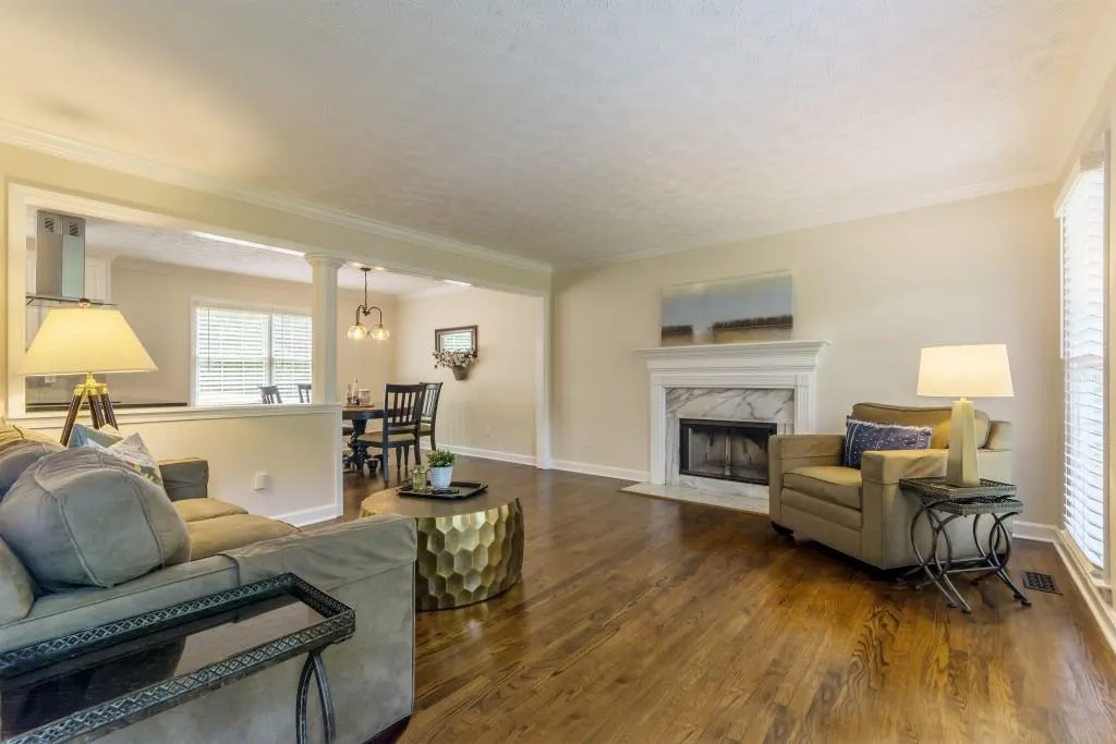 3233 W Shadowlawn Avenue Ne, Atlanta, Georgia 30305, 3 Bedrooms Bedrooms, ,3 BathroomsBathrooms,Residential,Sold,3233 W Shadowlawn Avenue Ne,5839983