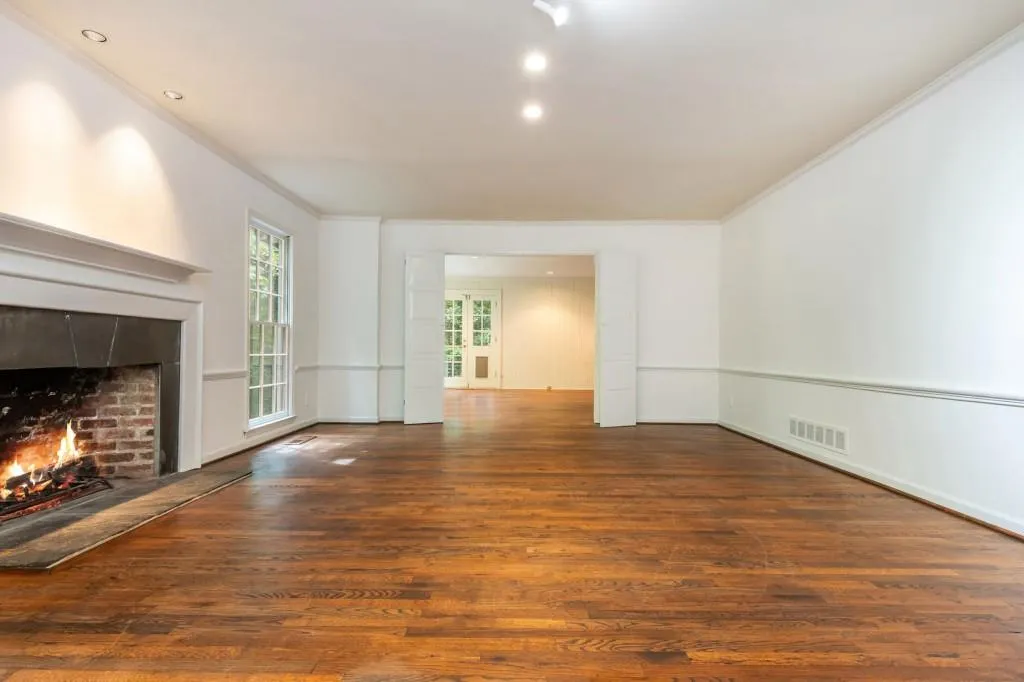 4765 Jett Road, Atlanta, Georgia 30327, 5 Bedrooms Bedrooms, ,4 BathroomsBathrooms,Residential,For Sale,4765 Jett Road,7629481