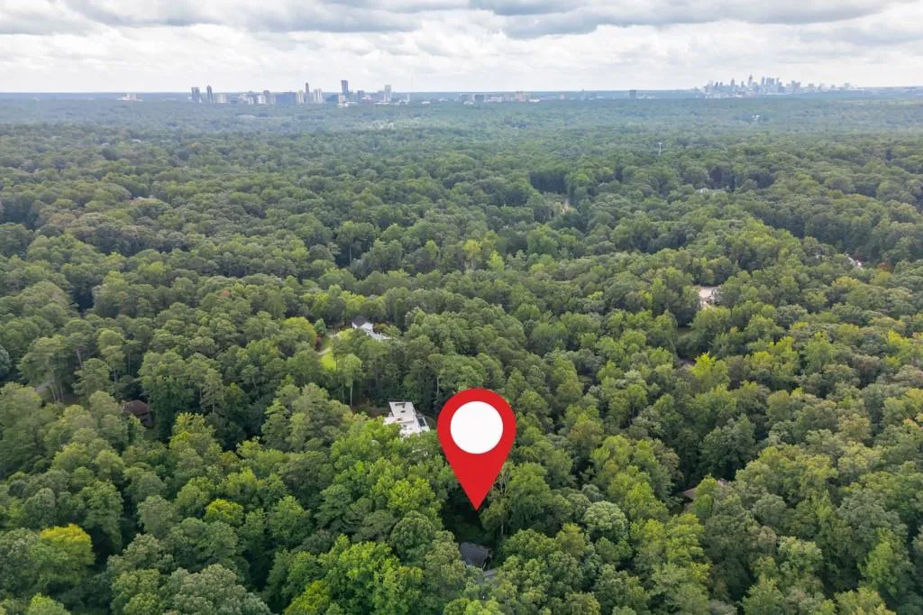 4765 Jett Road, Atlanta, Georgia 30327, 5 Bedrooms Bedrooms, ,4 BathroomsBathrooms,Residential,For Sale,4765 Jett Road,7629481