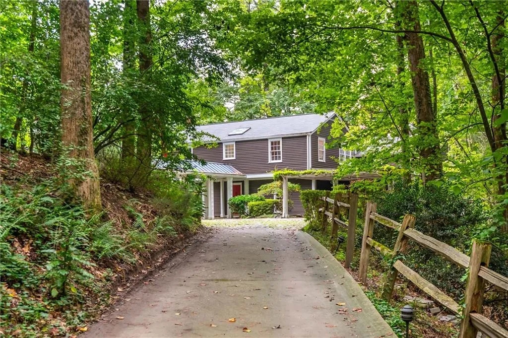 4765 Jett Road, Atlanta, Georgia 30327, 5 Bedrooms Bedrooms, ,4 BathroomsBathrooms,Residential,For Sale,4765 Jett Road,7629481