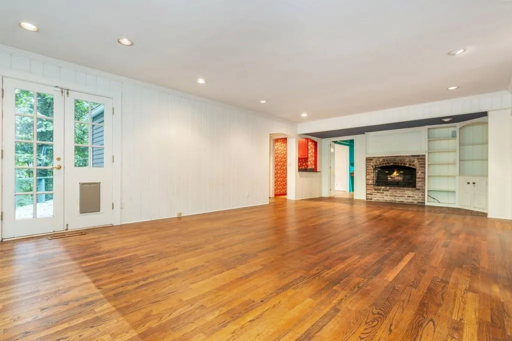 4765 Jett Road, Atlanta, Georgia 30327, 5 Bedrooms Bedrooms, ,4 BathroomsBathrooms,Residential,For Sale,4765 Jett Road,7629481