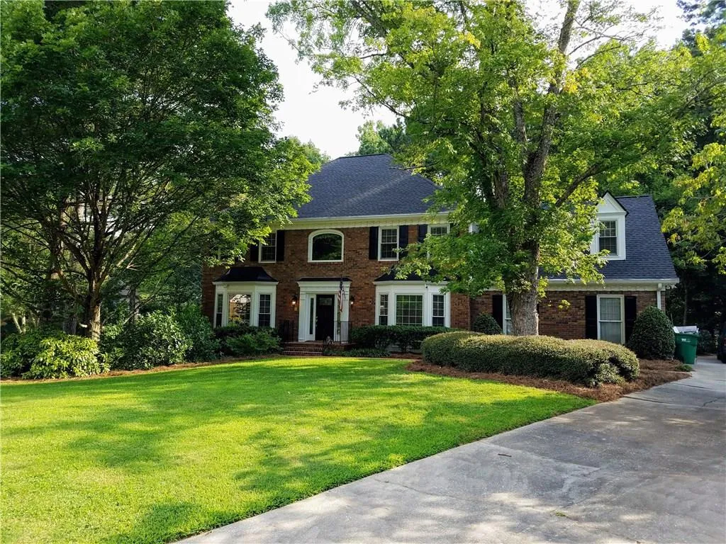 7420 Crompton Court N, Atlanta, Georgia 30350, 6 Bedrooms Bedrooms, ,5 BathroomsBathrooms,Residential,Sold,7420 Crompton Court N,5882694