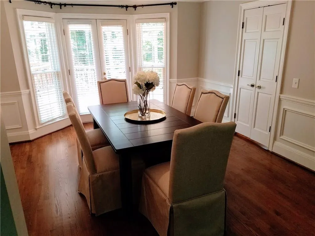 7420 Crompton Court N, Atlanta, Georgia 30350, 6 Bedrooms Bedrooms, ,5 BathroomsBathrooms,Residential,Sold,7420 Crompton Court N,5882694