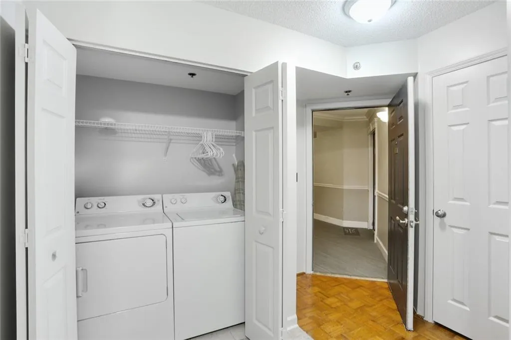 795 Hammond Drive Unit 1208, Atlanta, Georgia 30328, 1 Bedroom Bedrooms, ,1 BathroomBathrooms,Residential,Sold,795 Hammond Drive Unit 1208,6589094