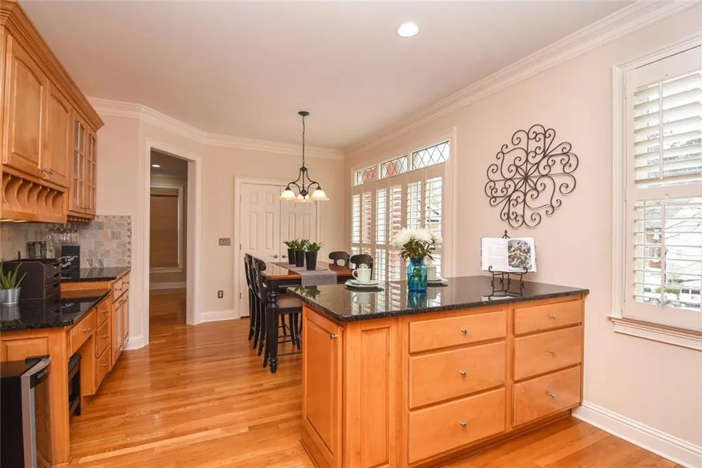 935 Roberts Landing Cove, Sandy Springs, Georgia 30350, 4 Bedrooms Bedrooms, ,3 BathroomsBathrooms,Residential,Sold,935 Roberts Landing Cove,5974539