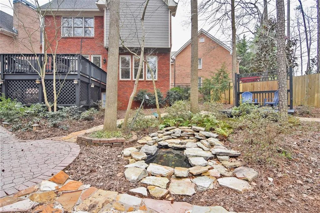 935 Roberts Landing Cove, Sandy Springs, Georgia 30350, 4 Bedrooms Bedrooms, ,3 BathroomsBathrooms,Residential,Sold,935 Roberts Landing Cove,5974539