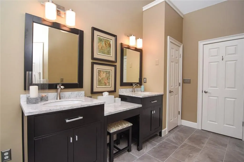 935 Roberts Landing Cove, Sandy Springs, Georgia 30350, 4 Bedrooms Bedrooms, ,3 BathroomsBathrooms,Residential,Sold,935 Roberts Landing Cove,5974539
