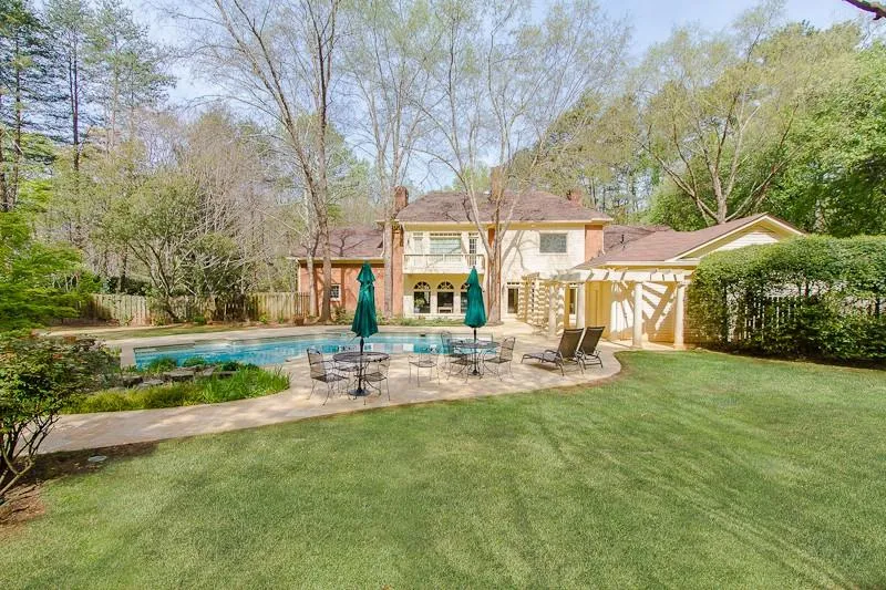 30 Cates Ridge, Sandy Springs, Georgia 30327, 6 Bedrooms Bedrooms, ,5 BathroomsBathrooms,Residential,Sold,30 Cates Ridge,5668746