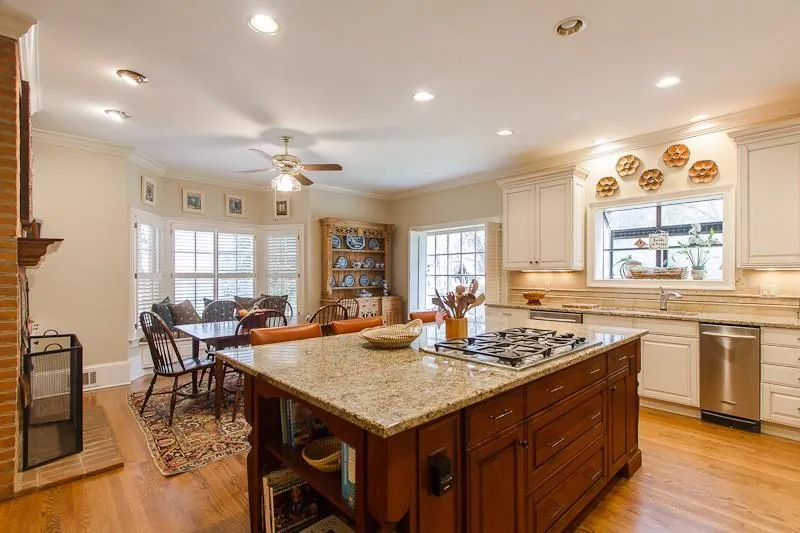 30 Cates Ridge, Sandy Springs, Georgia 30327, 6 Bedrooms Bedrooms, ,5 BathroomsBathrooms,Residential,Sold,30 Cates Ridge,5668746