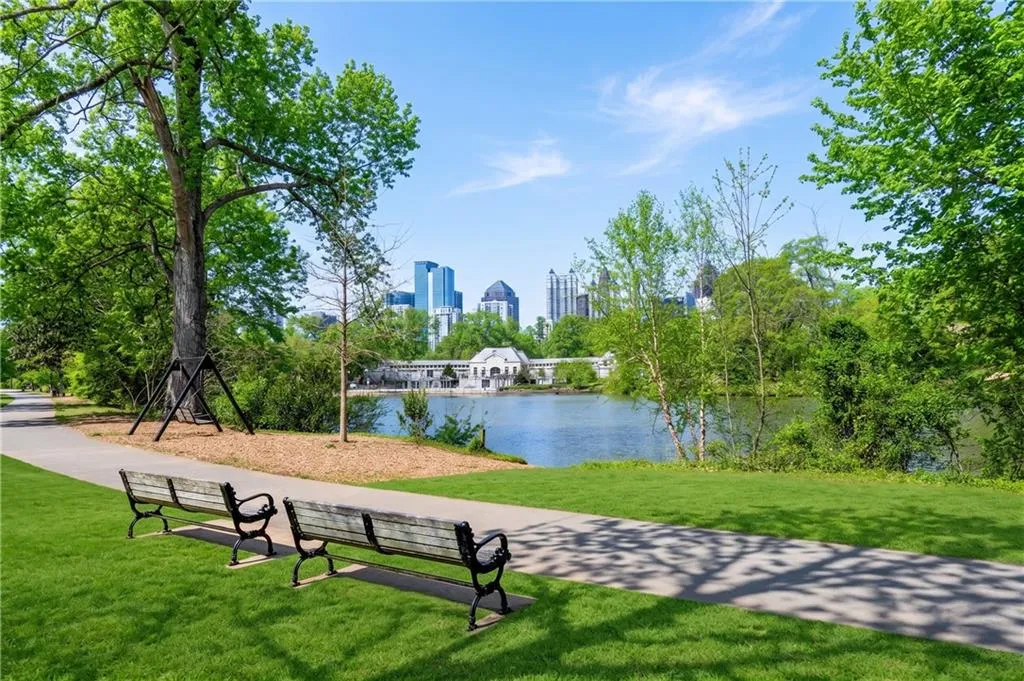 209 14th Street Ne Unit 307, Atlanta, Georgia 30309, 2 Bedrooms Bedrooms, 0 ,2 BathroomsBathrooms,Residential,For Sale,209 14th Street Ne Unit 307,7831134
