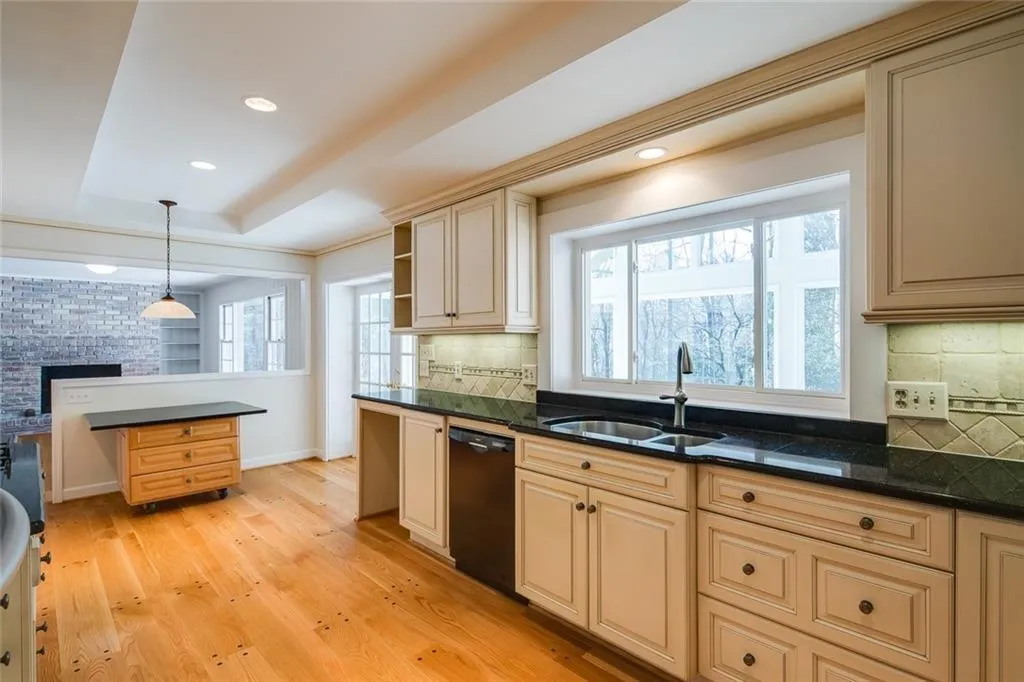 4614 Meadow Valley Drive, Sandy Springs, Georgia 30342, 4 Bedrooms Bedrooms, ,3 BathroomsBathrooms,Residential,Sold,4614 Meadow Valley Drive,6729434