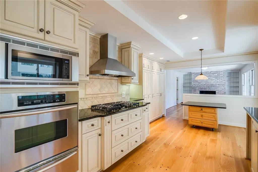 4614 Meadow Valley Drive, Sandy Springs, Georgia 30342, 4 Bedrooms Bedrooms, ,3 BathroomsBathrooms,Residential,Sold,4614 Meadow Valley Drive,6729434