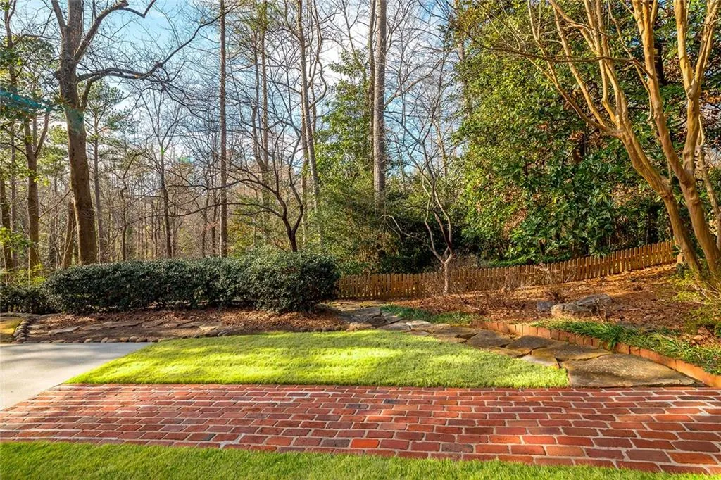 4614 Meadow Valley Drive, Sandy Springs, Georgia 30342, 4 Bedrooms Bedrooms, ,3 BathroomsBathrooms,Residential,Sold,4614 Meadow Valley Drive,6729434