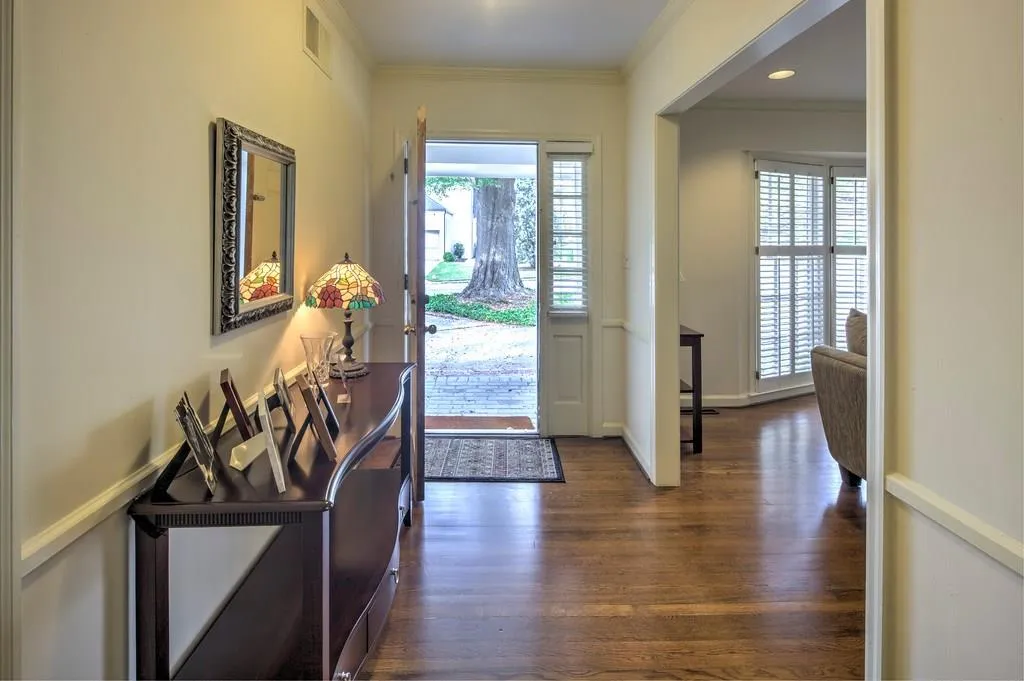 2509 Sharondale Drive Ne, Atlanta, Georgia 30305, 4 Bedrooms Bedrooms, ,3 BathroomsBathrooms,Residential,Sold,2509 Sharondale Drive Ne,5768155