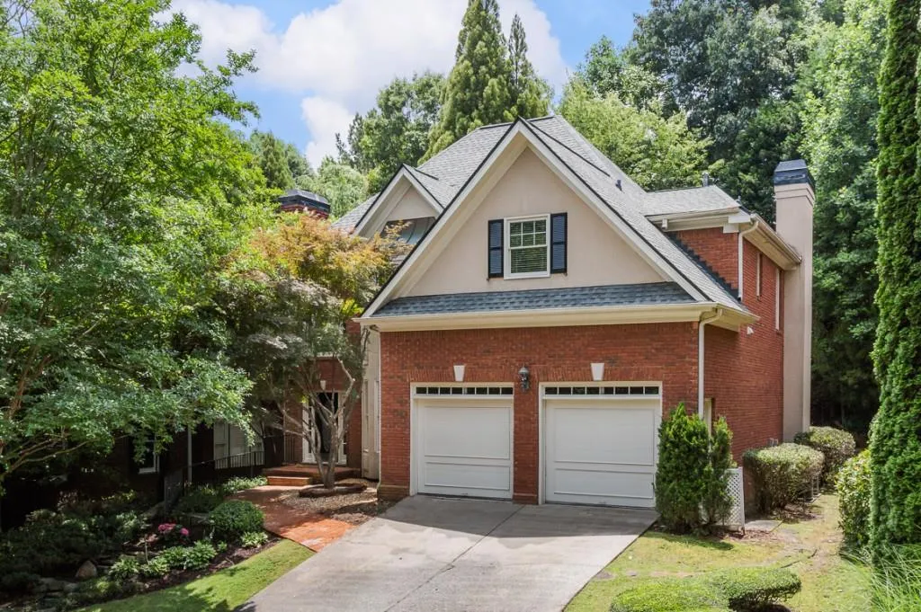 675 Forest Hills Drive, Atlanta, Georgia 30342, 4 Bedrooms Bedrooms, ,2 BathroomsBathrooms,Residential,Sold,675 Forest Hills Drive,6899900