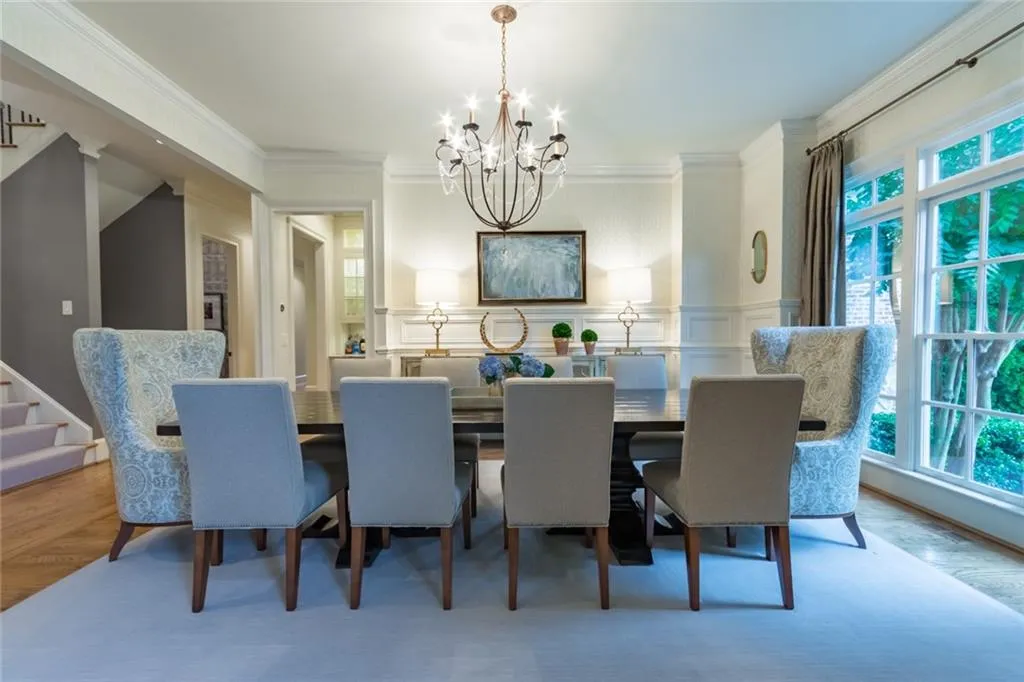 7750 Stables Drive, Sandy Springs, Georgia 30350, 6 Bedrooms Bedrooms, ,5 BathroomsBathrooms,Residential,Sold,7750 Stables Drive,6609481