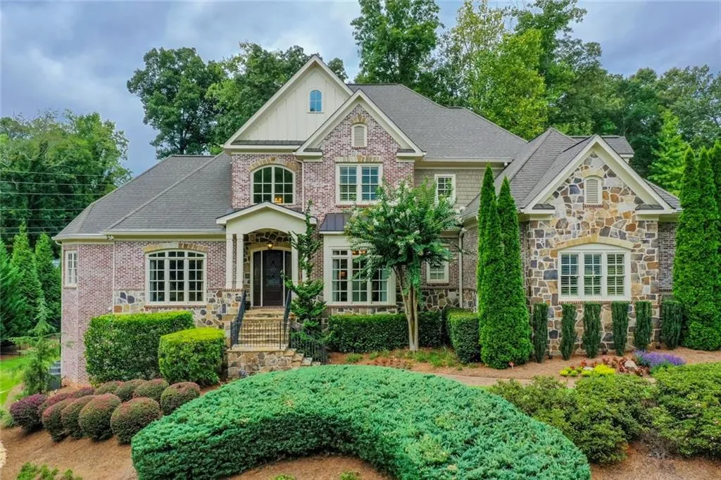 7750 Stables Drive, Sandy Springs, Georgia 30350, 6 Bedrooms Bedrooms, ,5 BathroomsBathrooms,Residential,Sold,7750 Stables Drive,6609481