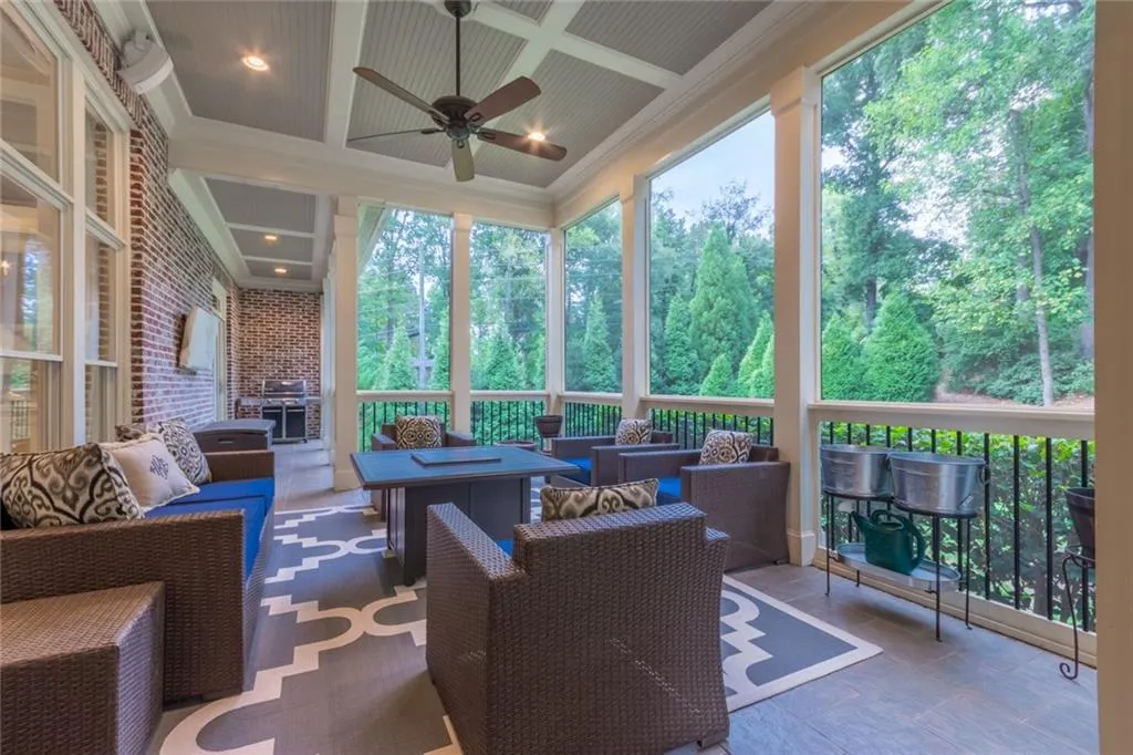 7750 Stables Drive, Sandy Springs, Georgia 30350, 6 Bedrooms Bedrooms, ,5 BathroomsBathrooms,Residential,Sold,7750 Stables Drive,6609481